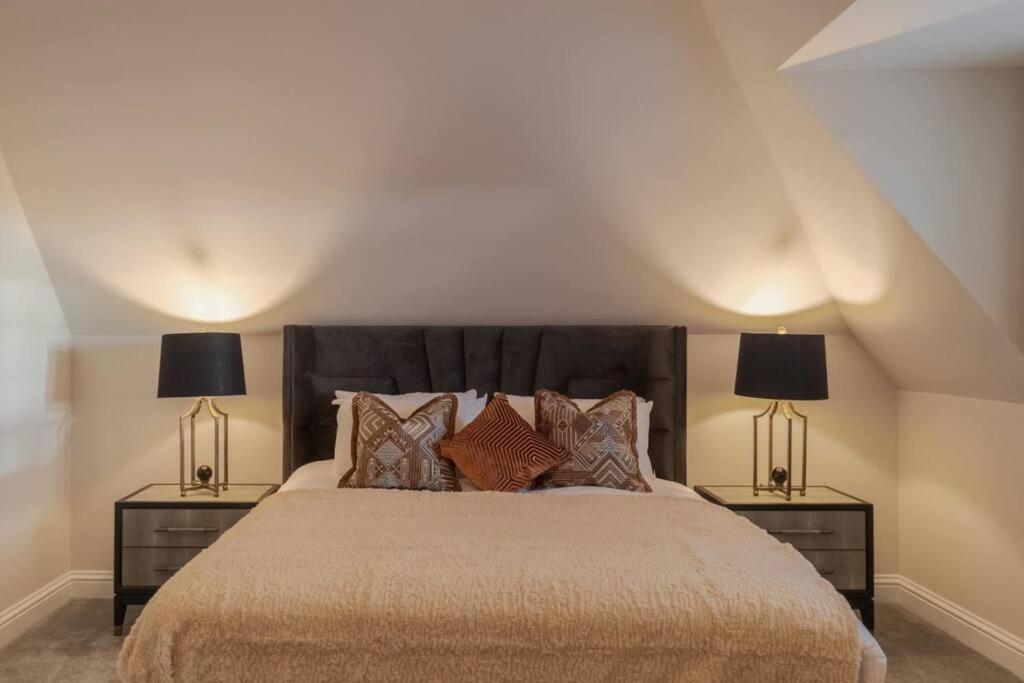 Apartament Luxury Penthouse - Castle Views - 2 Bed & Parking Windsor Zewnętrze zdjęcie