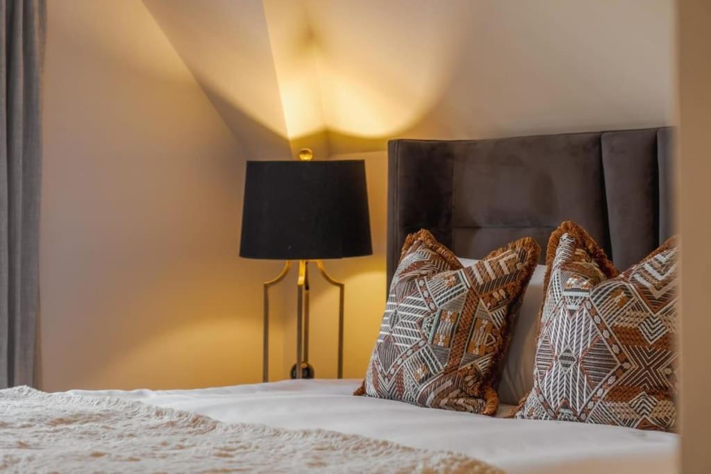 Apartament Luxury Penthouse - Castle Views - 2 Bed & Parking Windsor Zewnętrze zdjęcie